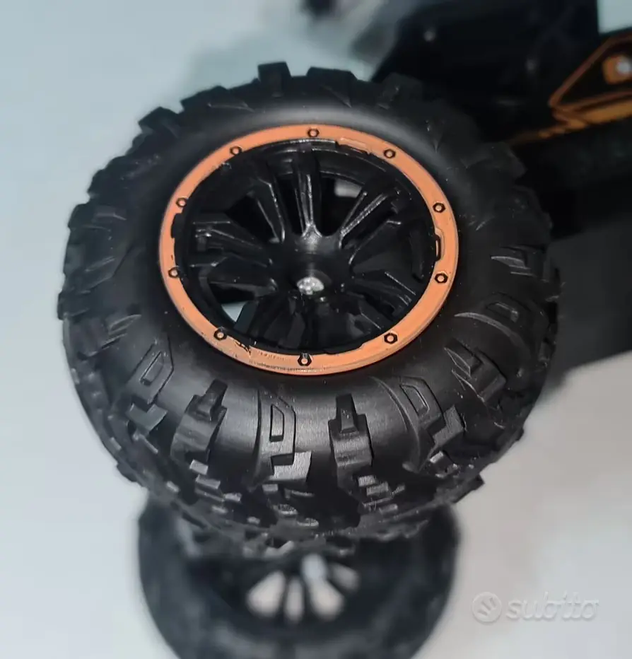 VEICOLO RADIOCOMANDATO 4WD con Guscio in PVC di Alta Qualità, VIDEOCAMERA HD -SPEDIZIONE IN TUTTA ITALIA VIA CORRIERE ESPRESSO COMPRESA NEL PREZZO